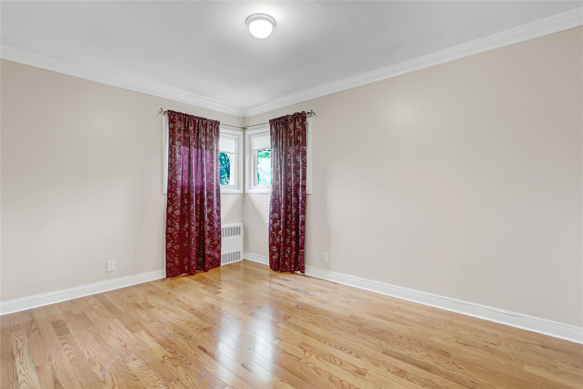 262-55 Grand Central Parkway, Little Neck, New York image 15