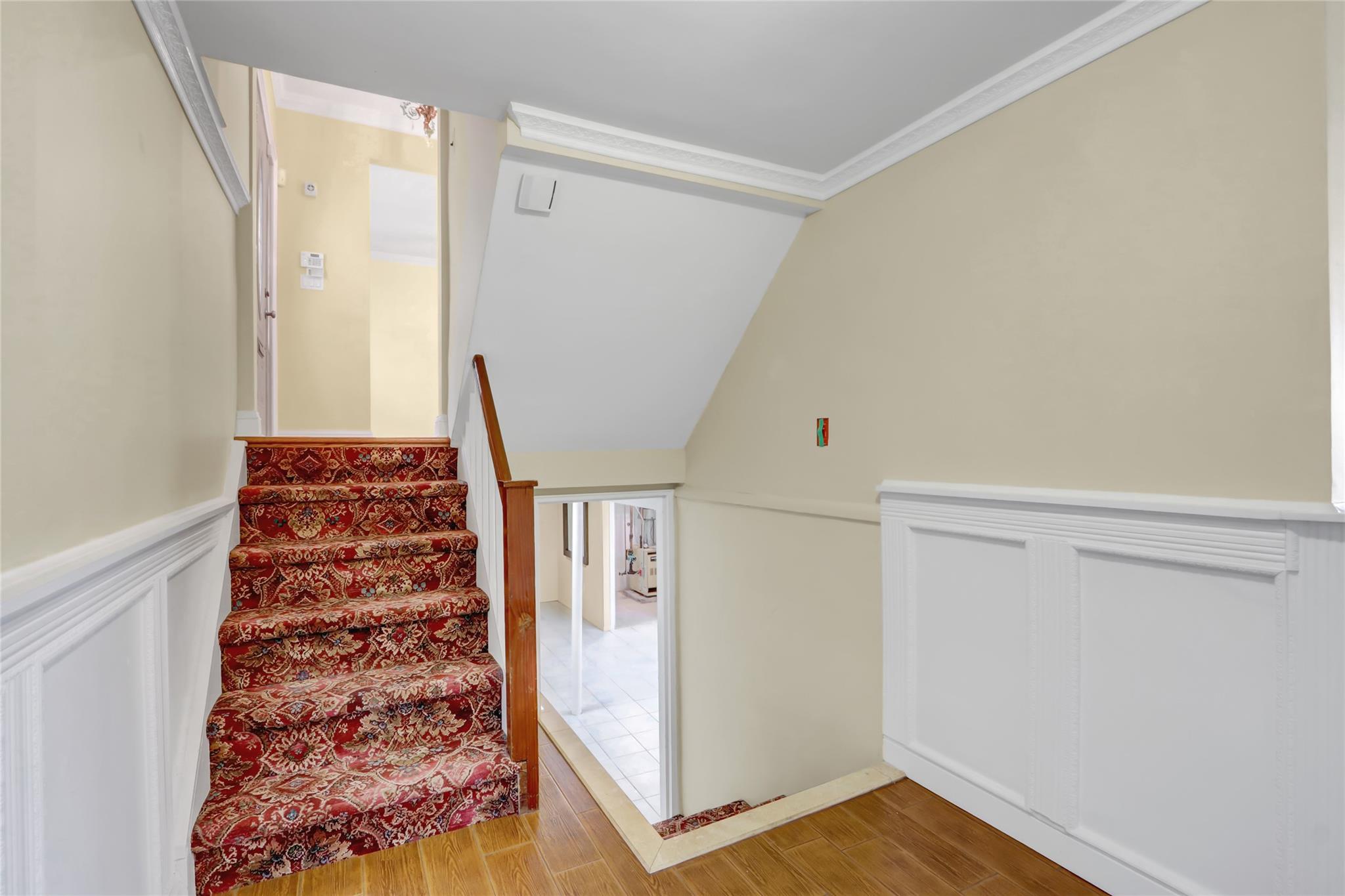 262-55 Grand Central Parkway, Little Neck, New York image 21