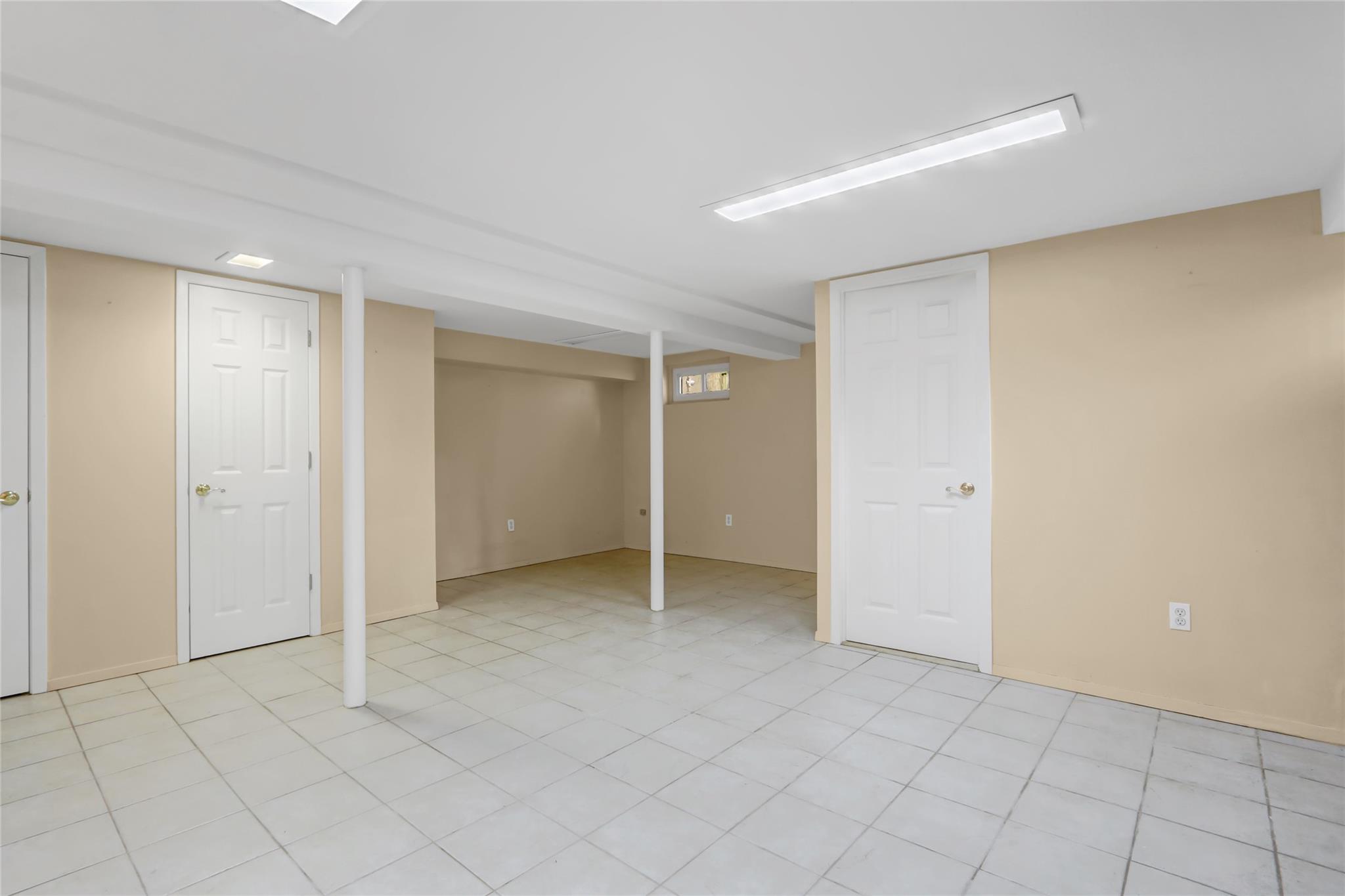 262-55 Grand Central Parkway, Little Neck, New York image 25