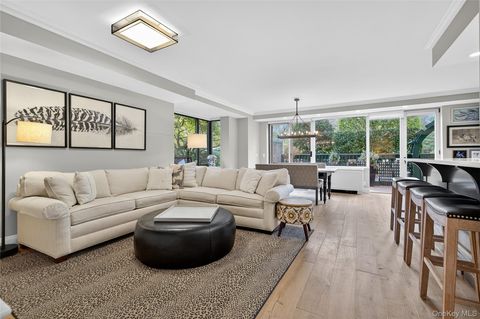 Photo of 100 Hilton Avenue #M32, Garden City, NY 11530 (MLS # 928262)