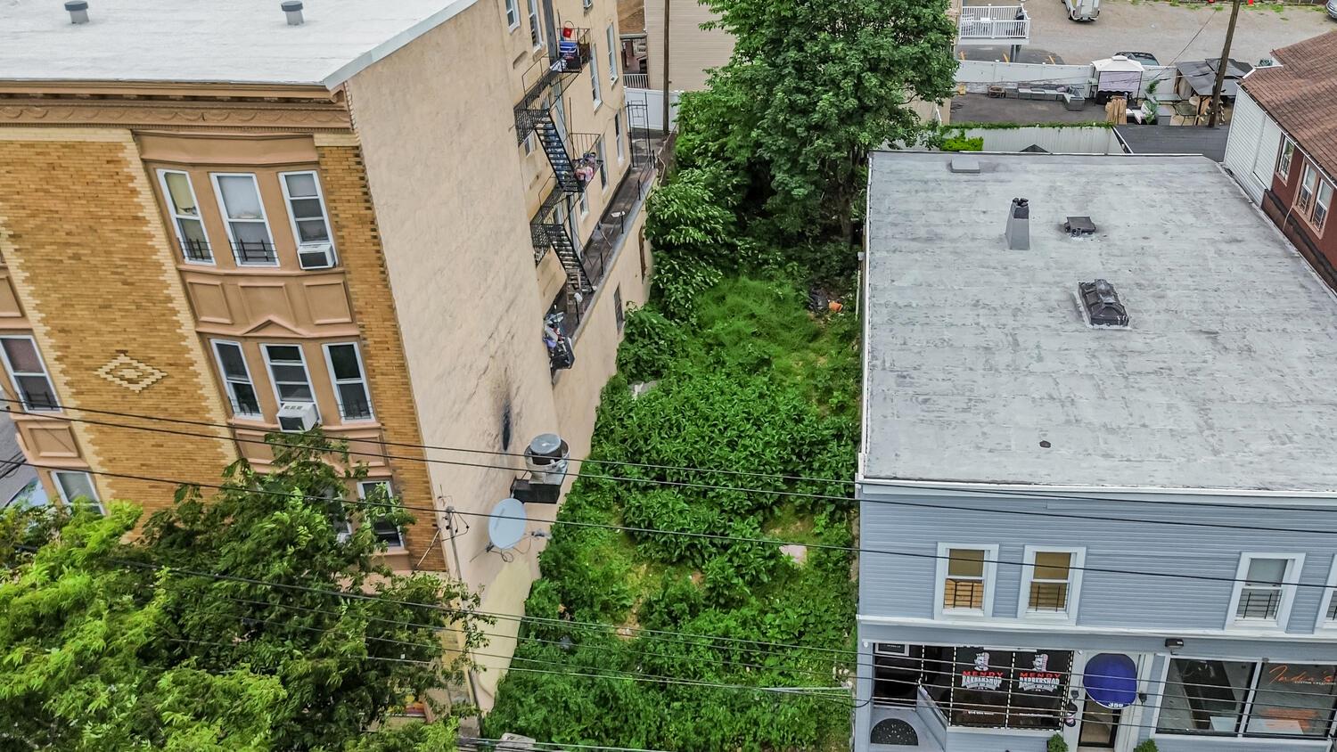 354 Riverdale Avenue, Yonkers, New York image 2