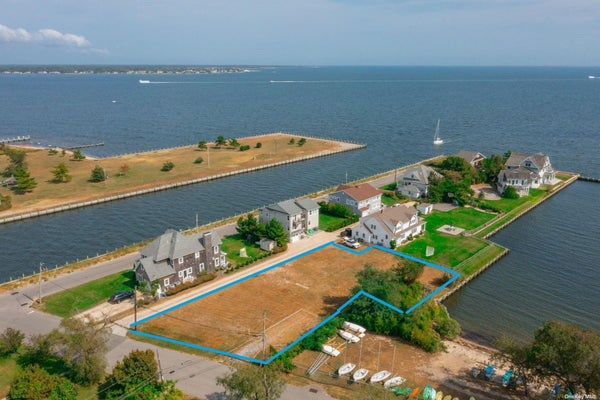 17 S BAY CT, BRIGHTWATERS, NY 11718 - Image 8dfb8a5bcf3ef18513469329cdf0cd37/1024854933