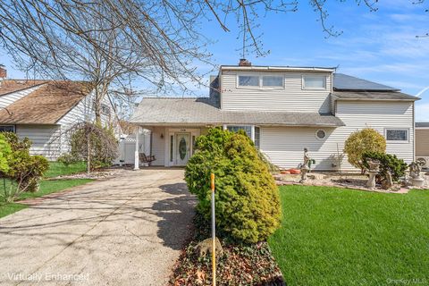 116 Red Maple Drive N Levittown NY 11756