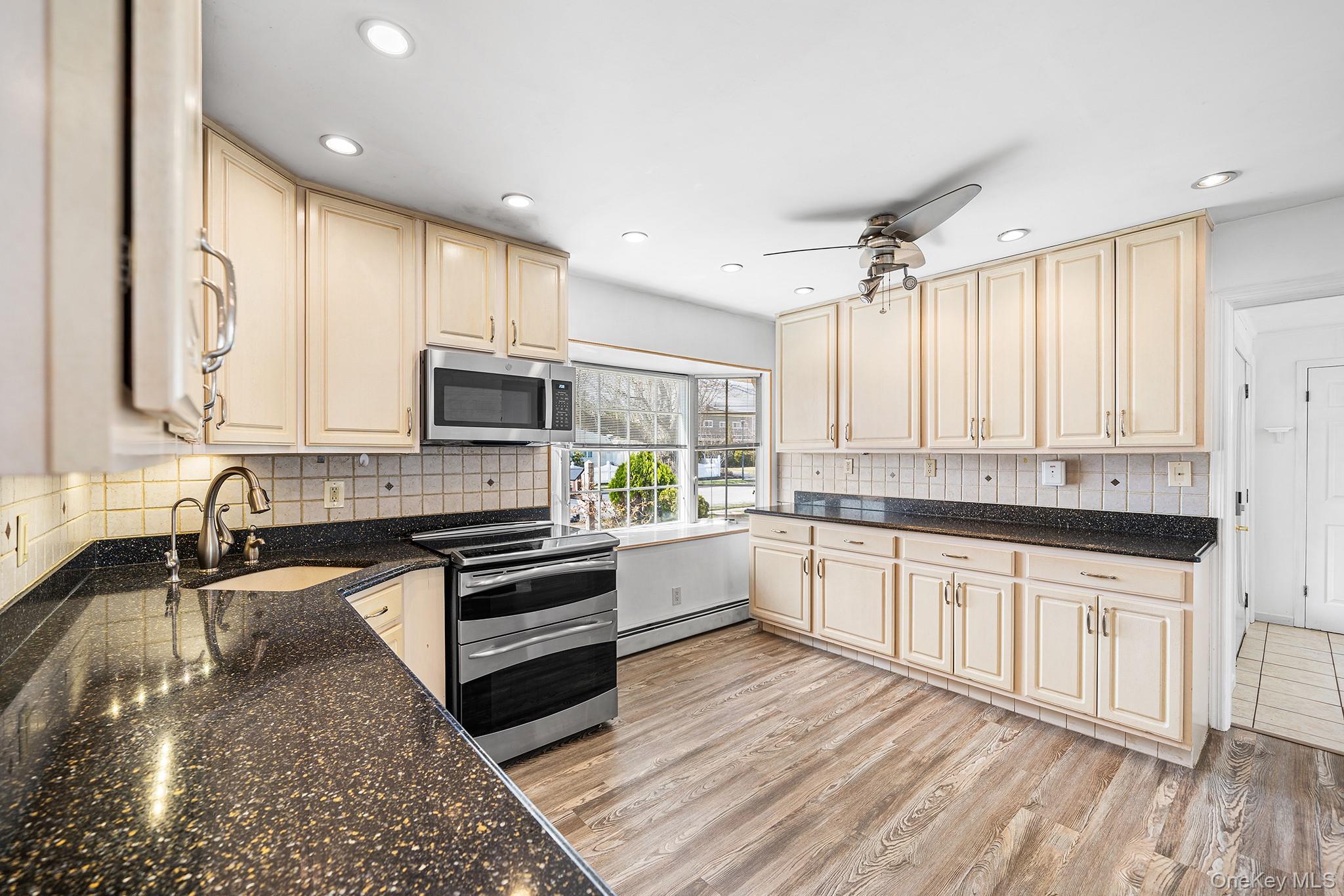 116 Red Maple Drive N