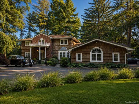 Homes For Sale - 1846 Muttontown Road<br/> Syosset, NY 11791