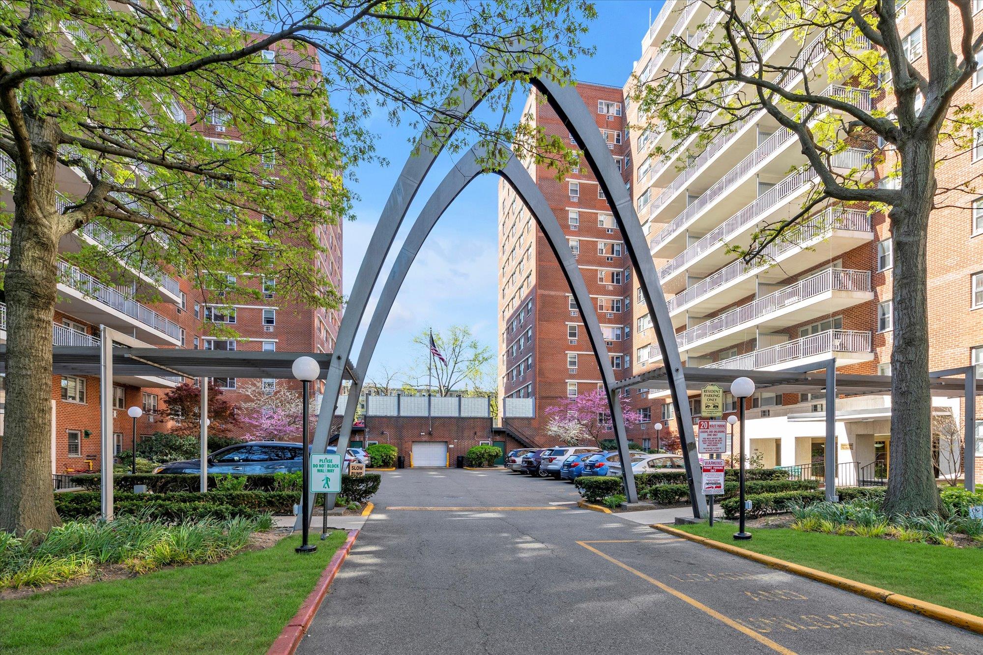52-30 39 Drive #5U, Woodside, New York image 13
