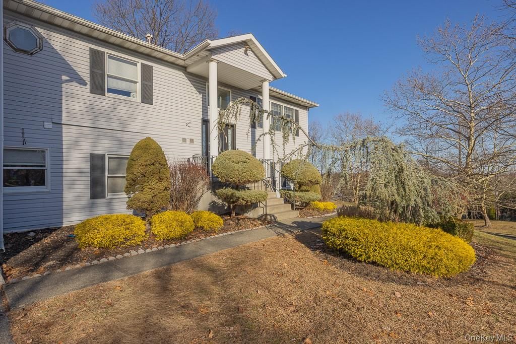 Photo of 1 Joshua Court, Monsey, NY 10952 (MLS # 946291)