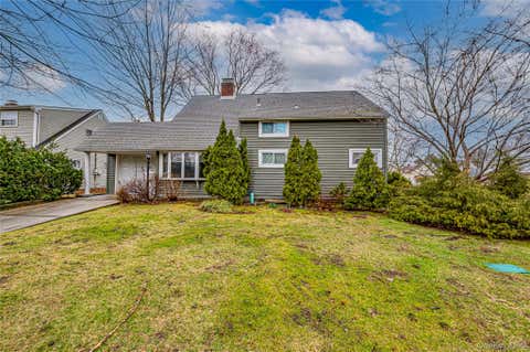 Homes For Sale - 55 Ball Park Lane<br/> Hicksville, NY 11801