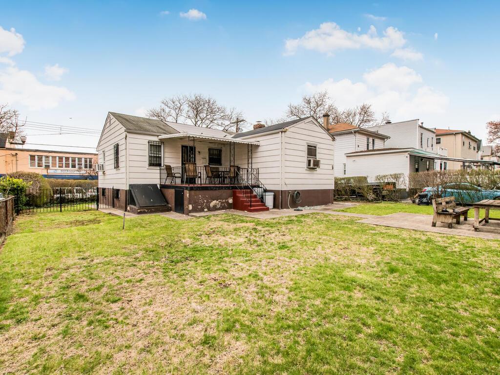 351 S 6th Avenue, Mount Vernon, New York image 6
