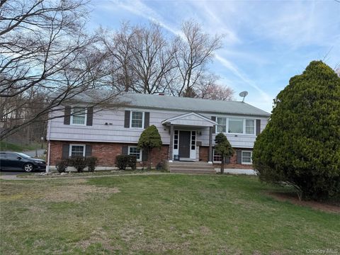 Homes For Sale - 22 Rosemont Drive<br/> Rockland County, New City, NY 10956