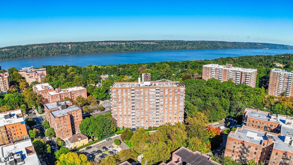 Photo of 3935 Blackstone Avenue #5E, Bronx, NY 10471 (MLS # 1060624)
