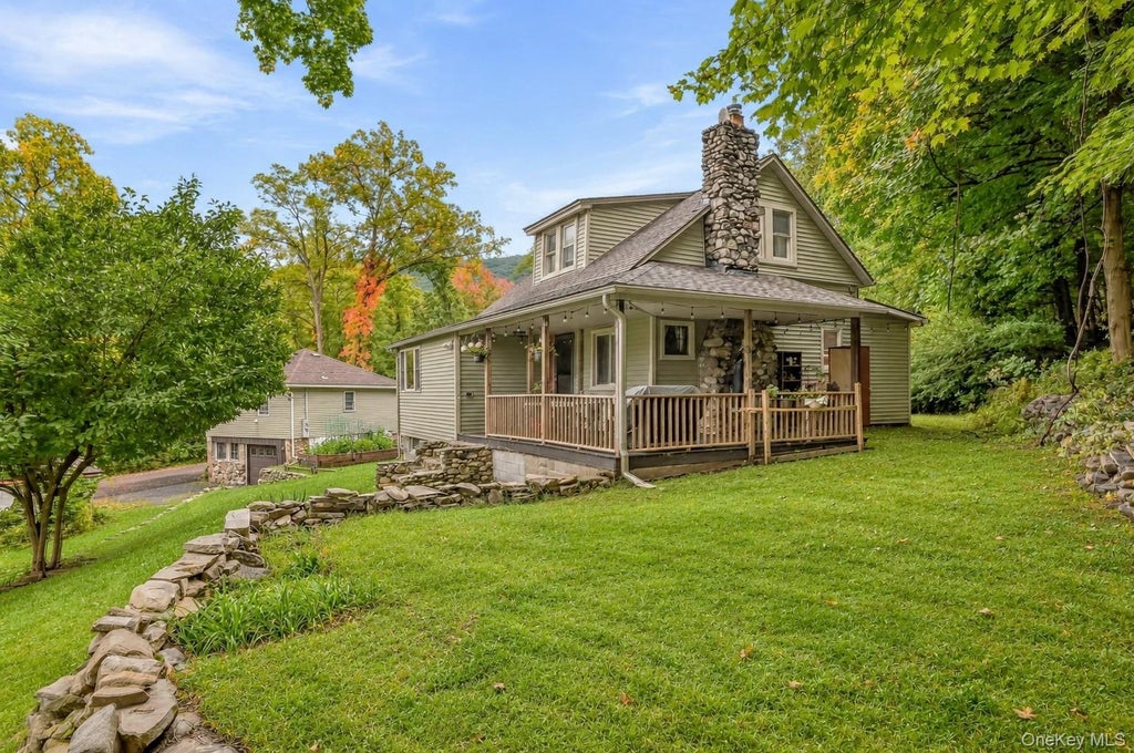 Photo of 2 Iris Road, Cornwall, NY 12518 (MLS # 1057434)