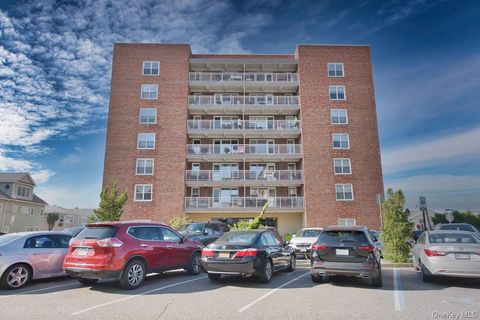 Photo of 855 E Broadway #3F, Long Beach, NY 11561 (MLS # 961657)