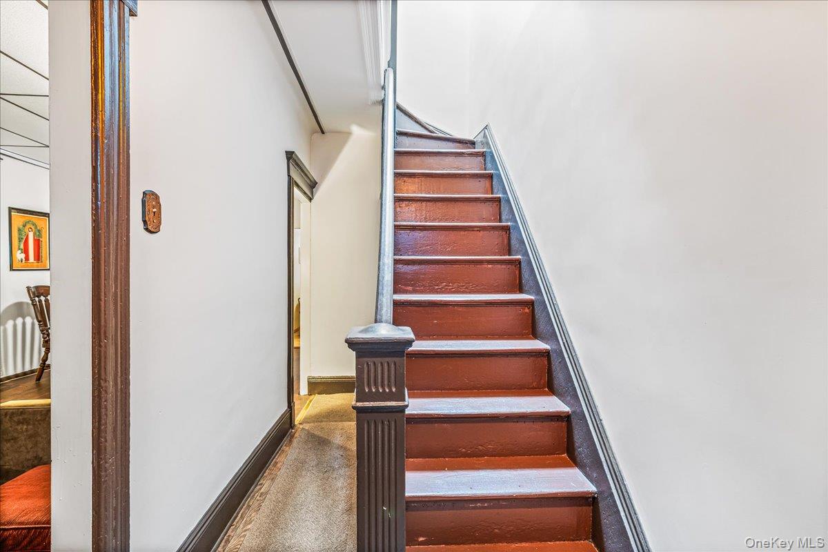 5523 Van Cleef Street