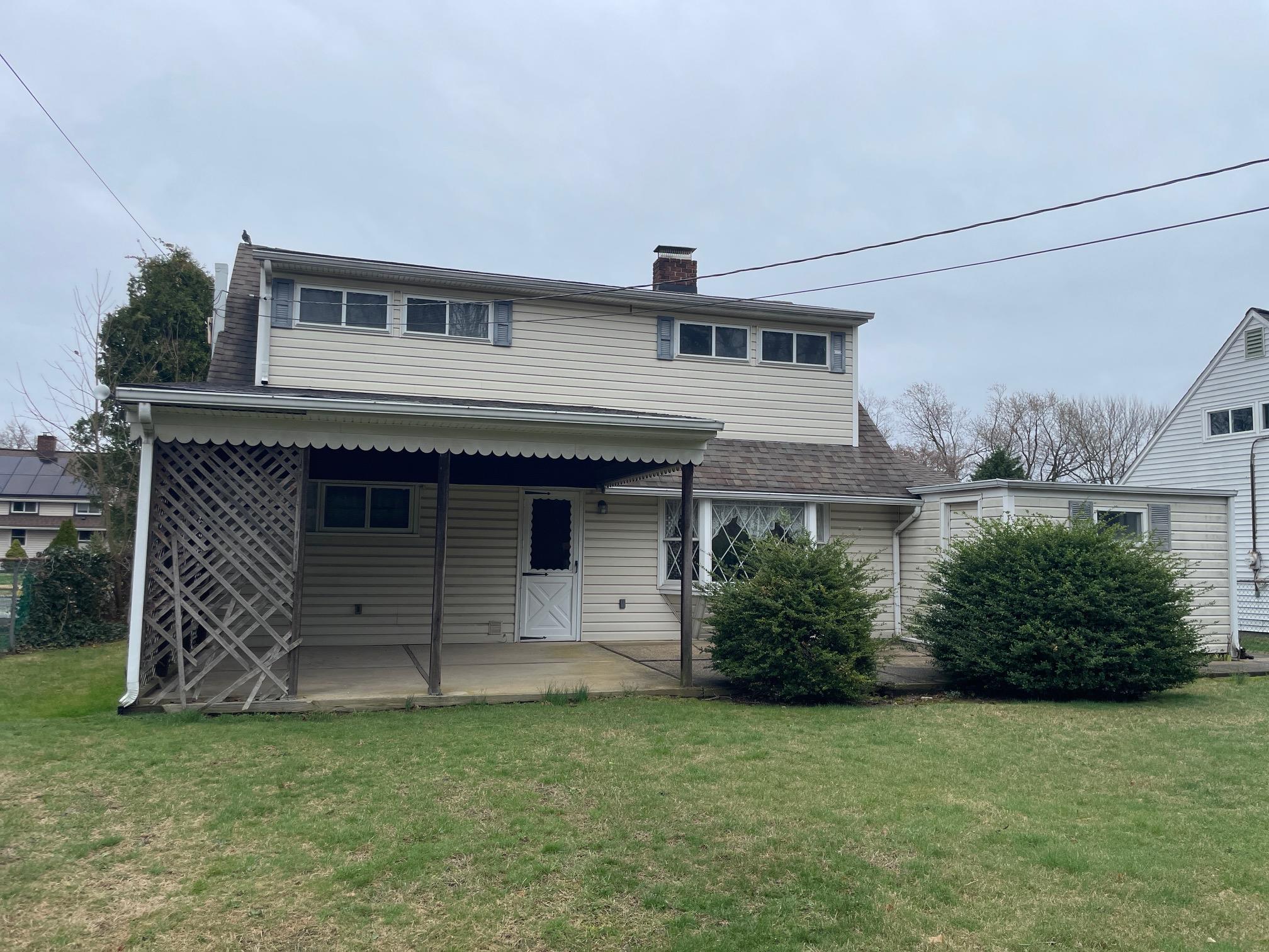 10 Grape Lane, Hicksville, New York image 2