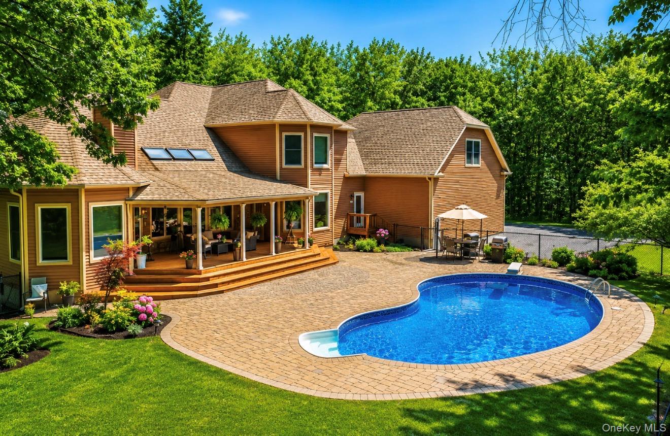6 Foxwood Road