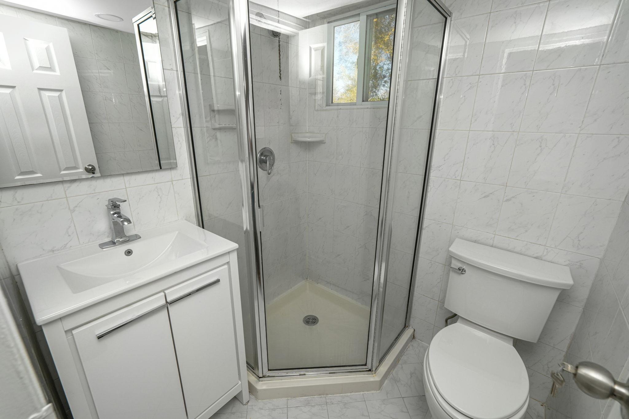 1975 Bayberry Avenue, Merrick, New York image 22