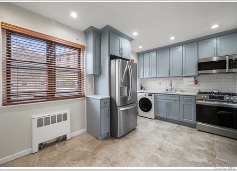 Homes For Sale - 246-29 57th Drive #B110<br/> Douglaston, NY 11362