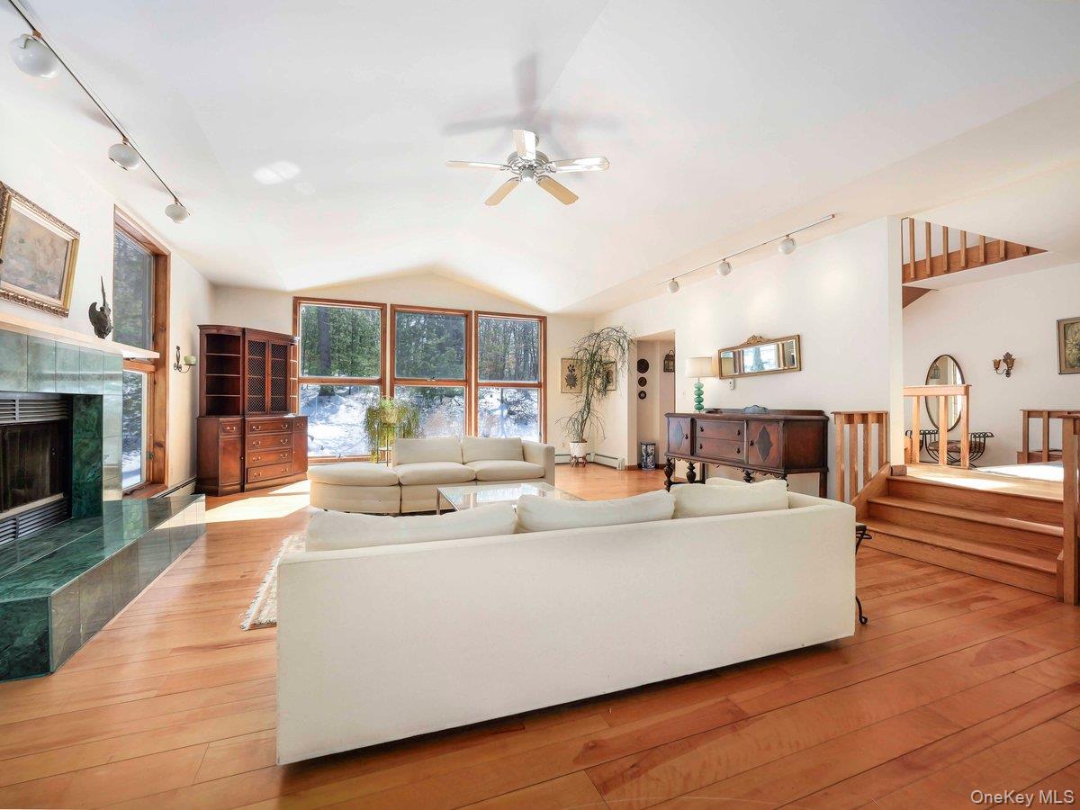 118 Split Rock Drive