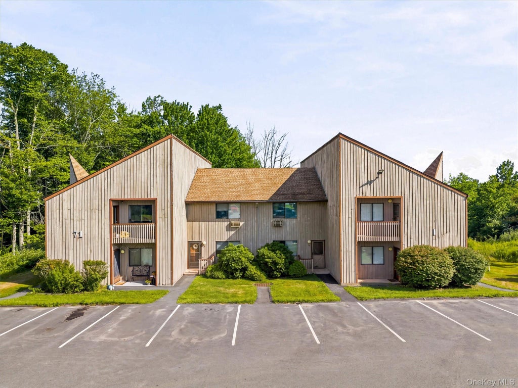 Photo of 71 Davos Point #I9, Woodridge, NY 12789 (MLS # 1025646)