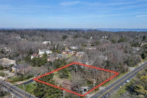 367 E Shore Road Great Neck NY 11023