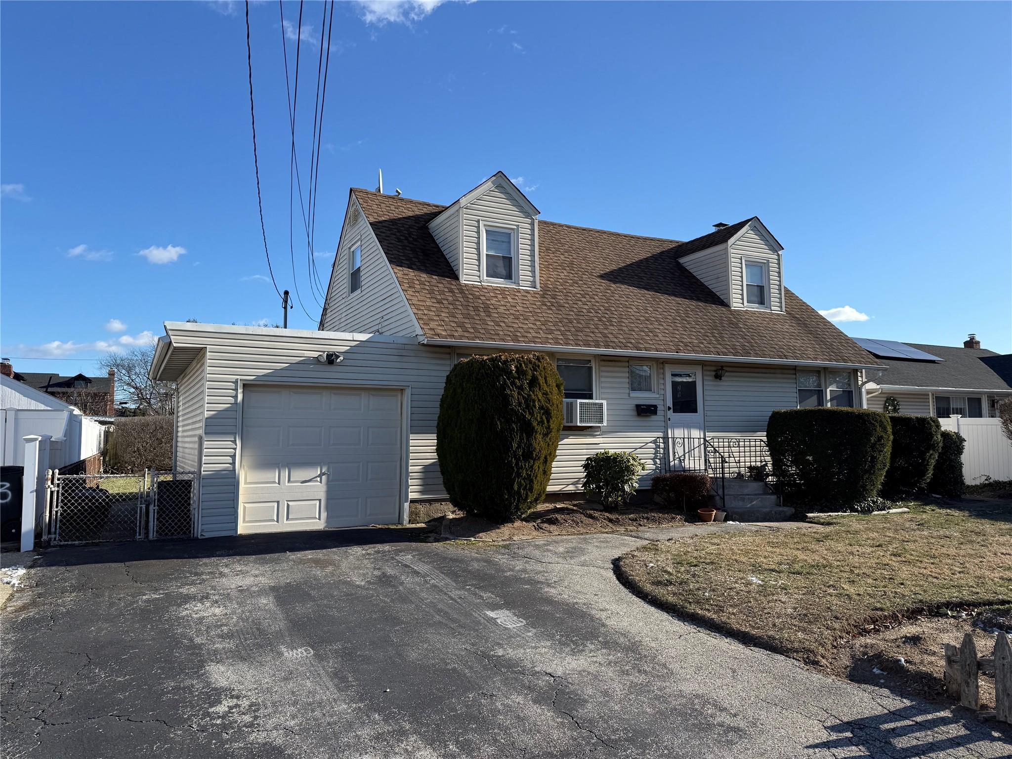 29 Taylor Avenue, East Meadow, New York image 5