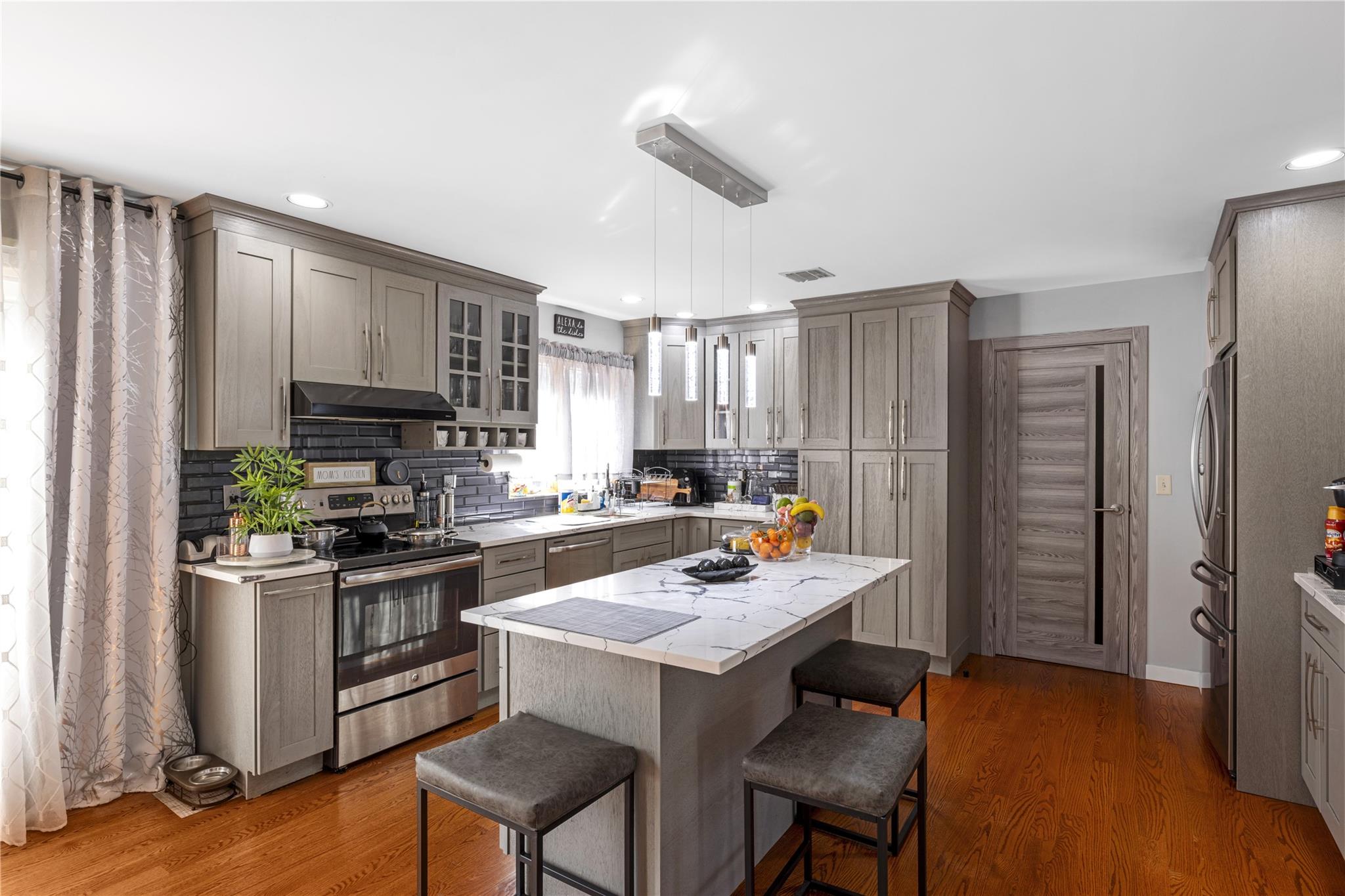 27 Cypress Drive, Kings Park, New York image 9
