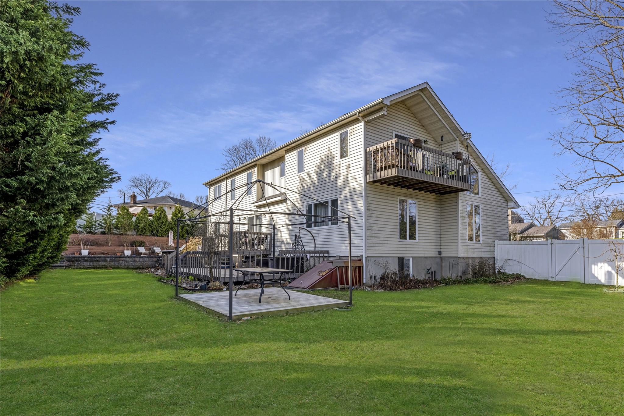 27 Cypress Drive, Kings Park, New York image 4
