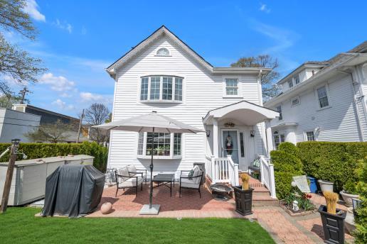 199 Tulip Avenue, Floral Park, New York image 2