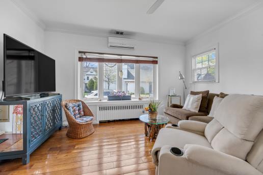 199 Tulip Avenue, Floral Park, New York image 12