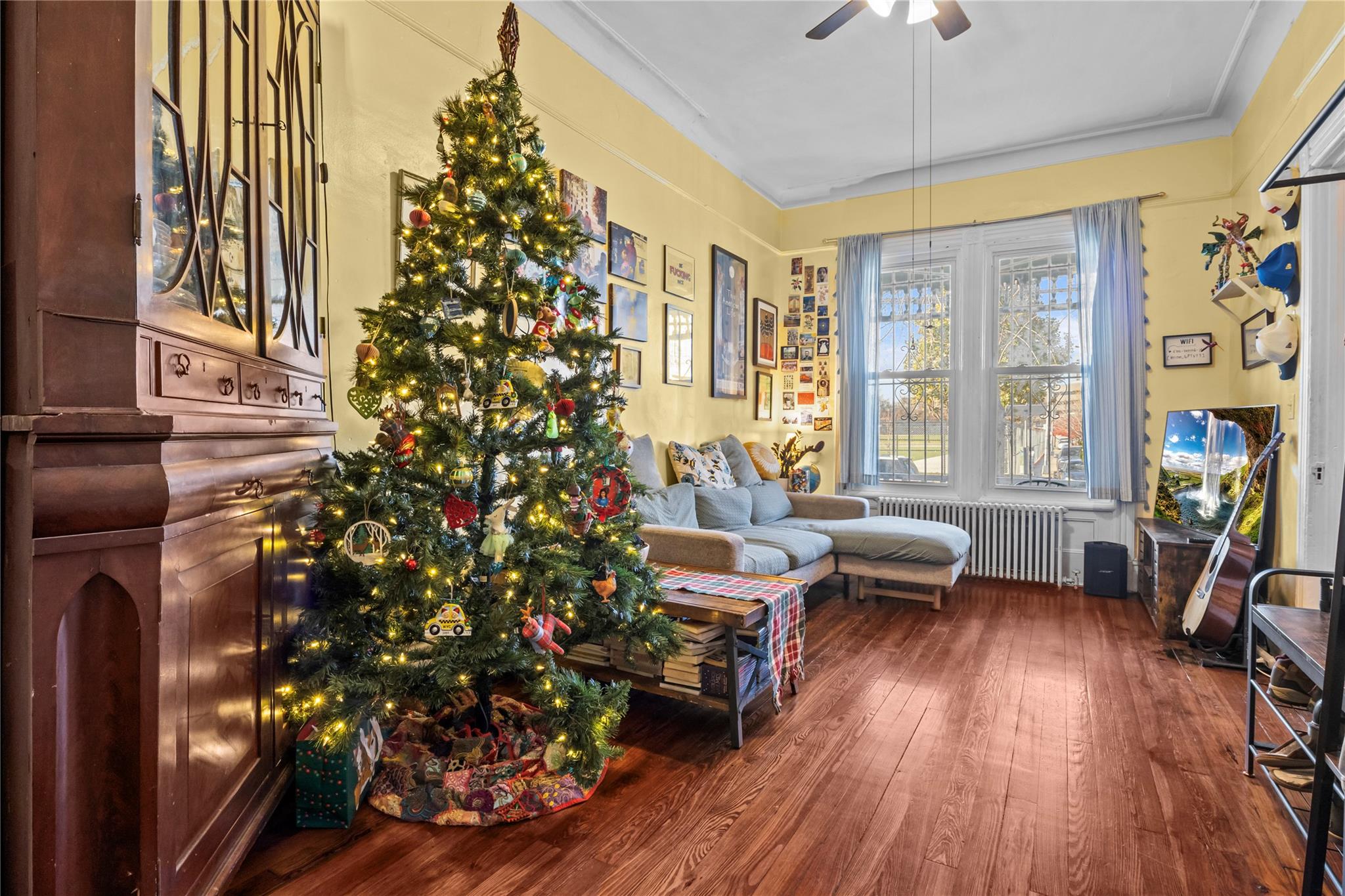 Property for Sale at Hughes Avenue, Bronx, New York - Bedrooms: 4 
Bathrooms: 2 
Rooms: 6  - $650,000