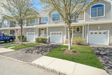 Condo For Sale - 113 Brianna Drive<br/> East Setauket, NY 11733