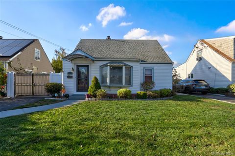 131 Peninsula Boulevard Valley Stream NY 11581