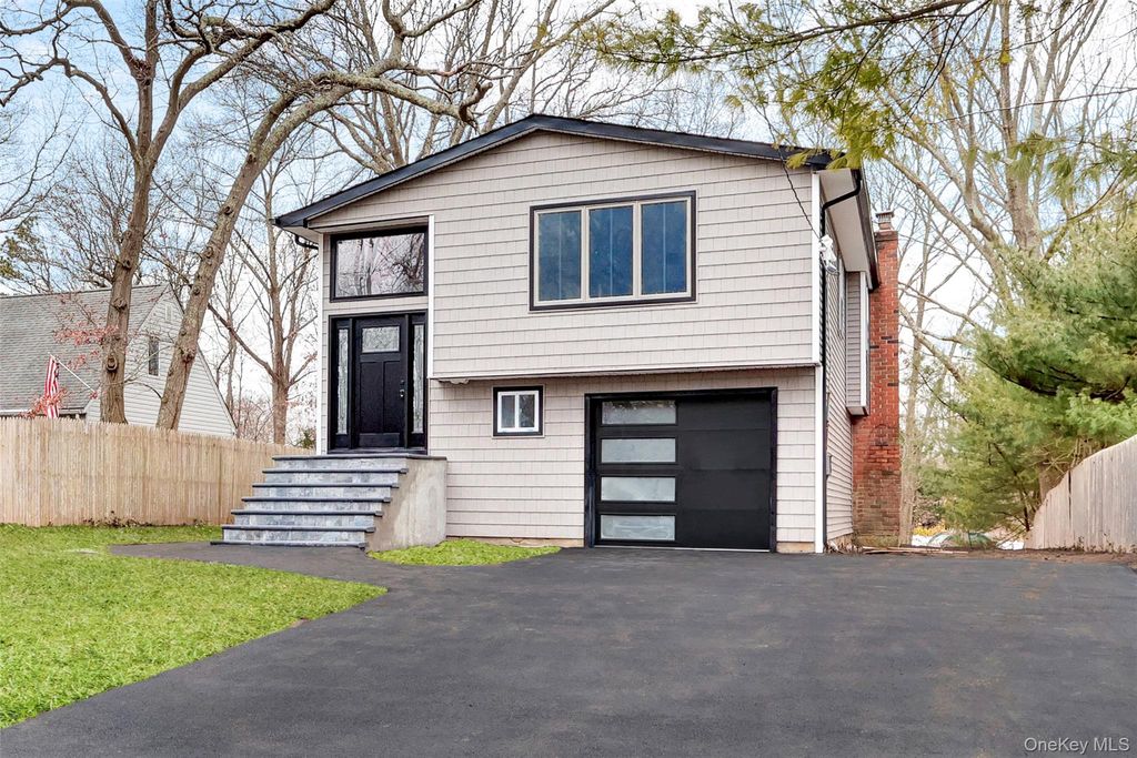 Photo of 567 Puritan Drive, Shirley, NY 11967 (MLS # 951511)