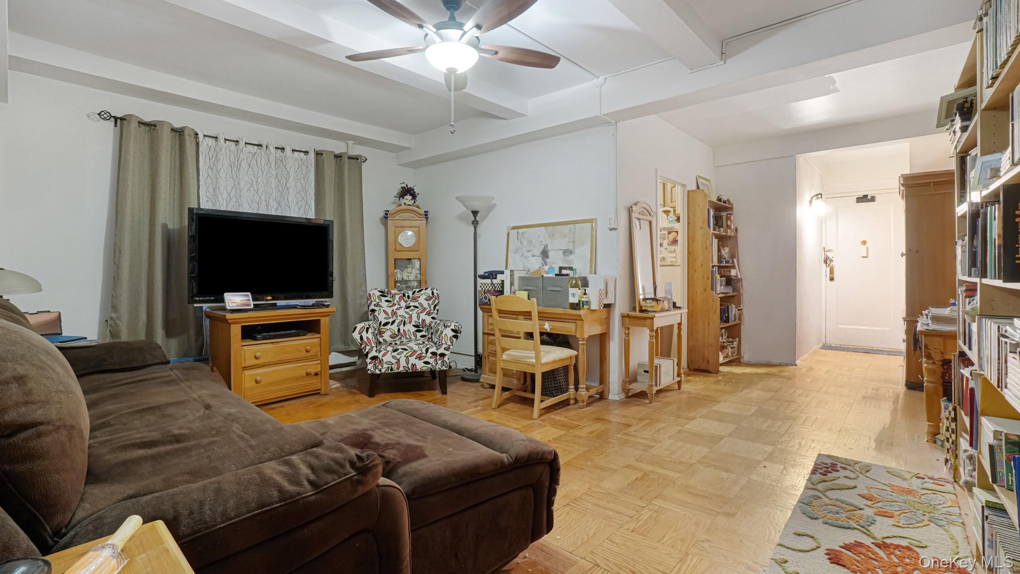 2075 Saint Raymond Avenue 5H