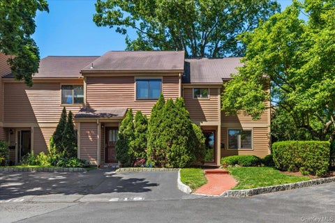 Photo of 219 Treetop Crescent Lane, Rye Brook, NY 10573 (MLS # 1008688)