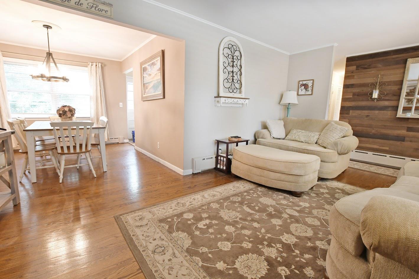 125 Chestnut Street, Mount Sinai, New York image 9