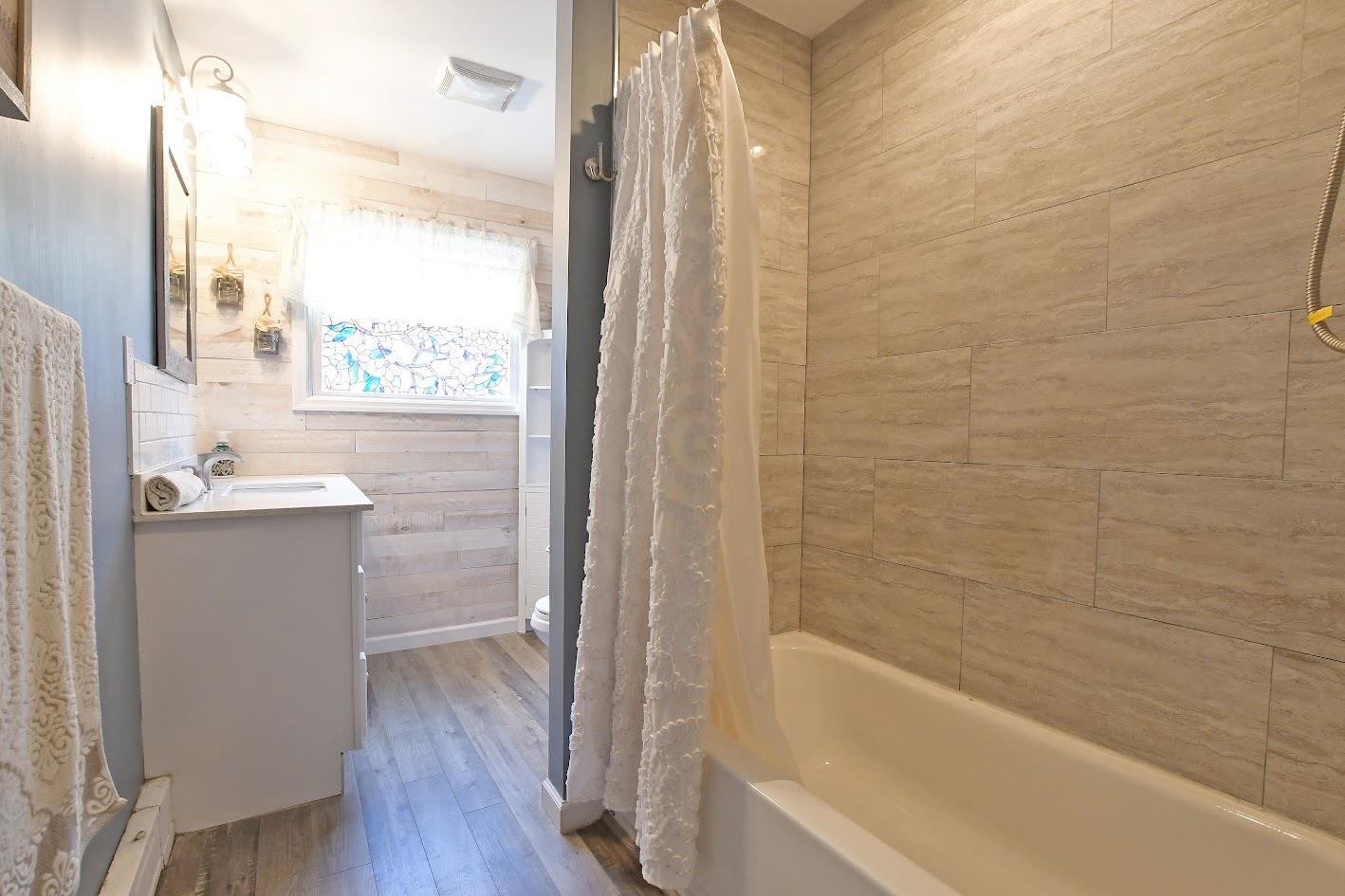 125 Chestnut Street, Mount Sinai, New York image 11
