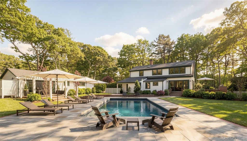 Photo of 91 E Tiana Road, Hampton Bays, NY 11946 (MLS # 1003985)