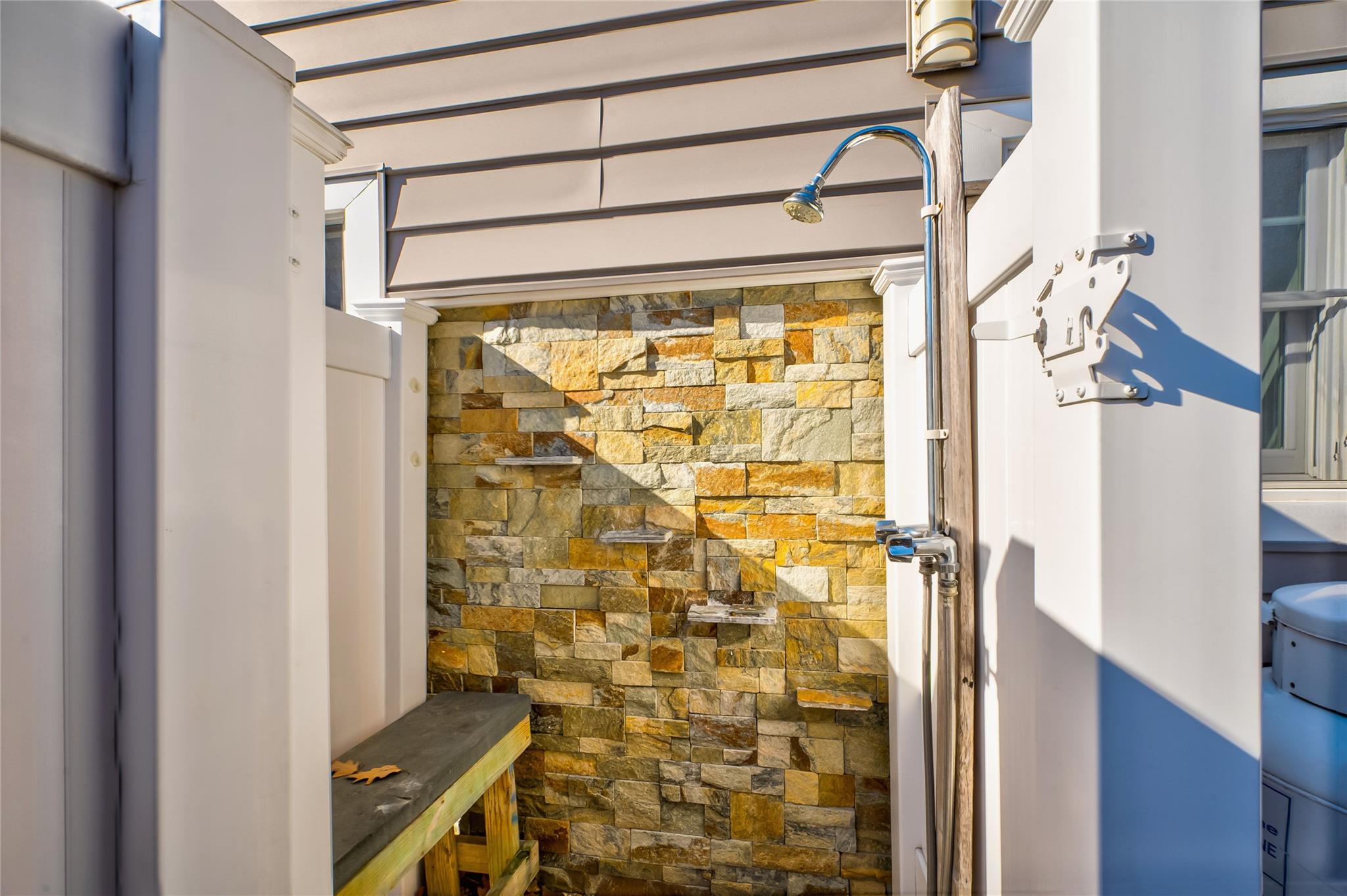 17 West Street, North Port, New York image 40
