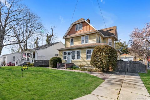 841 Waverly Place Baldwin NY 11510