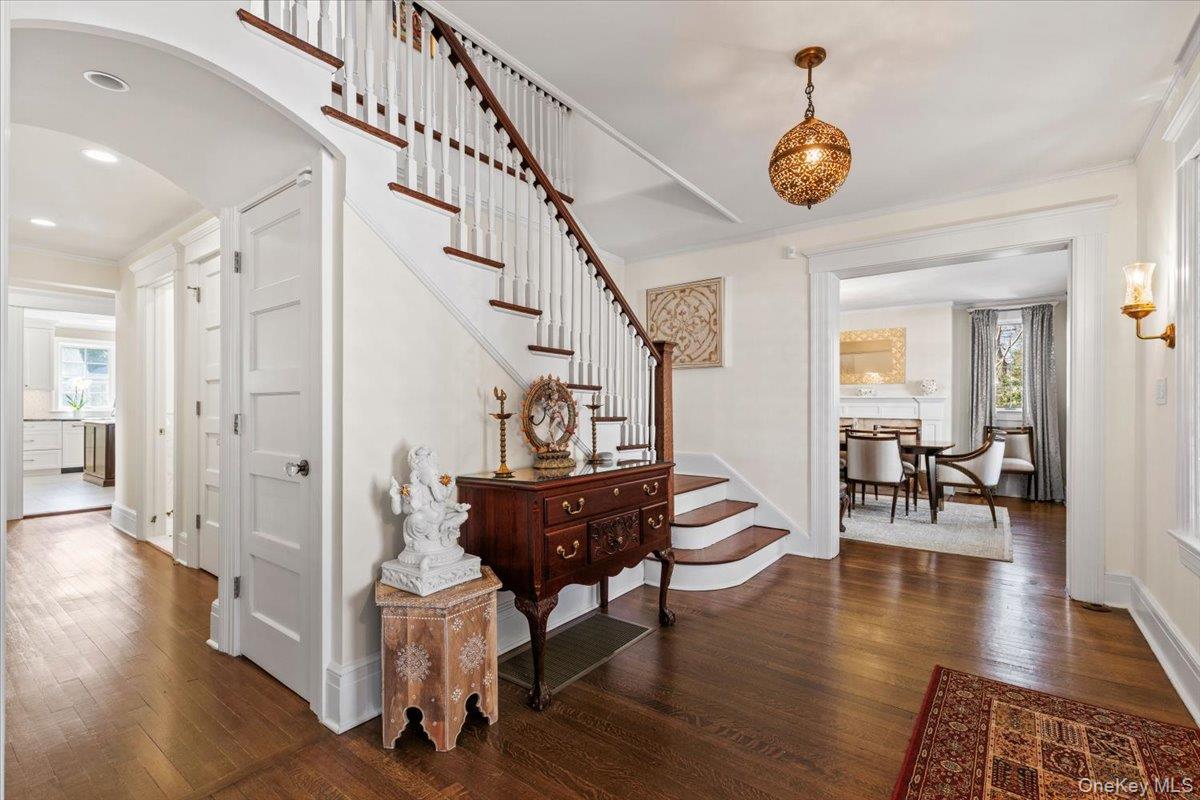 47 GREENACRES Avenue