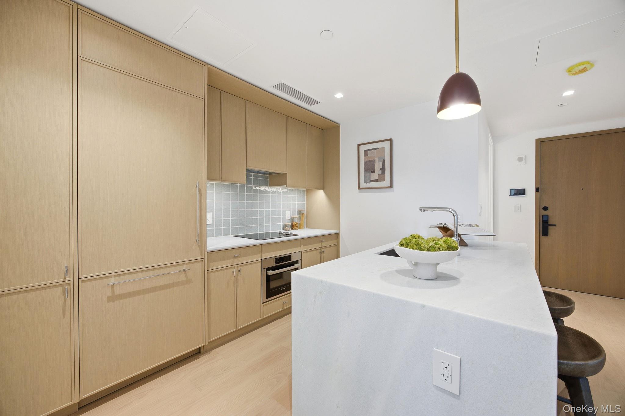 24-01 Queens Plaza N 206