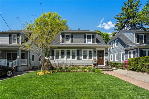 Homes For Sale - 94 Roosevelt Street<br/> Nassau County, Garden City, NY 11530