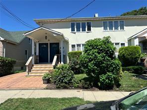 Rental Property at 222nd Street, Laurelton, Queens, NY - Bedrooms: 3 
Bathrooms: 2 
Rooms: 6  - $3,450 MO.