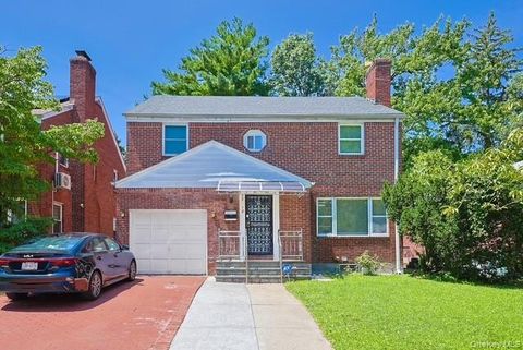 Photo of 3318 164th Street, Flushing, NY 11358 (MLS # 1014391)