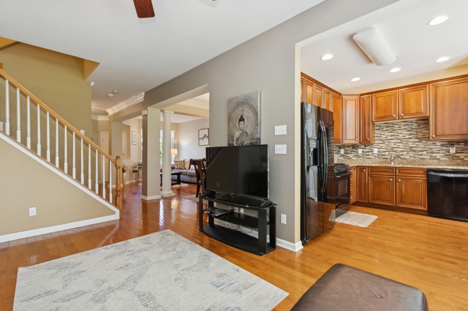 886 Huntington Drive, Fishkill, New York image 14