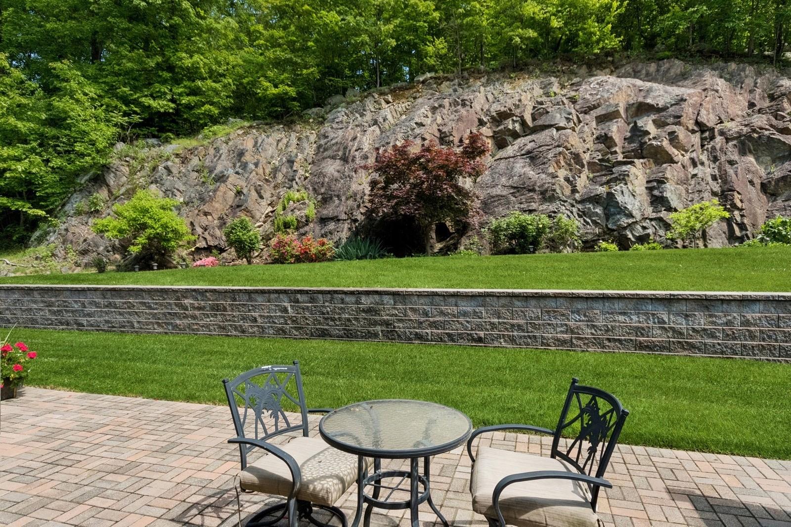886 Huntington Drive, Fishkill, New York image 6