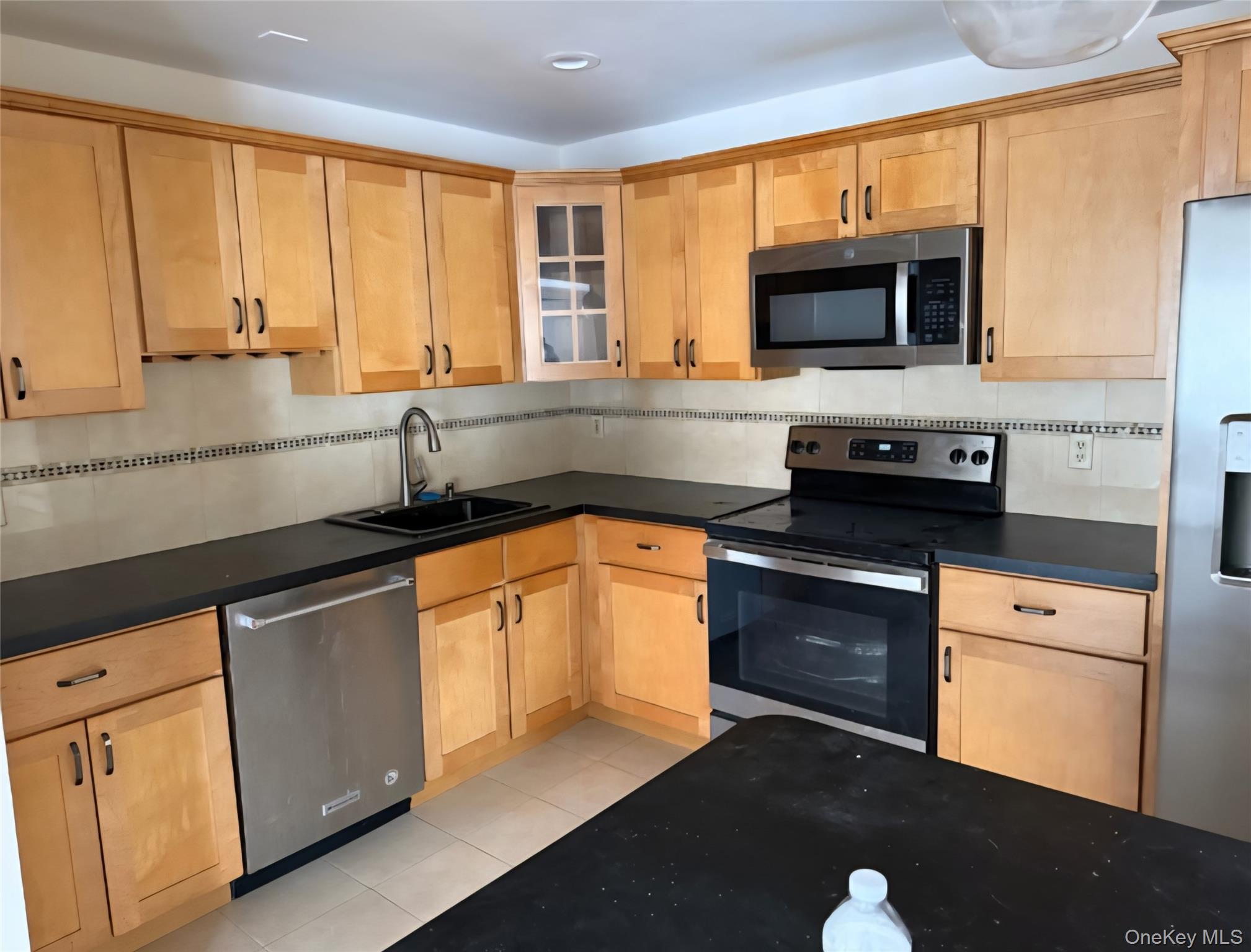 15 Granada Crescent 4