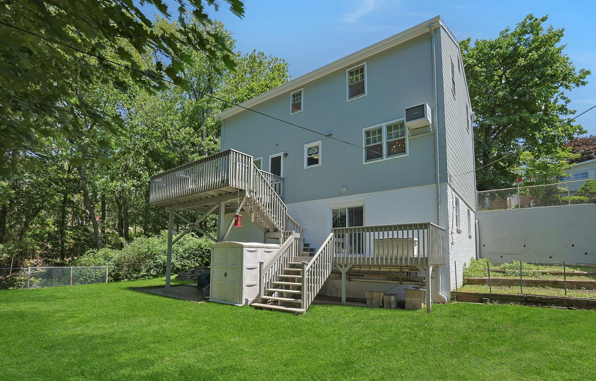 53 Prior Place, Yonkers, New York image 30